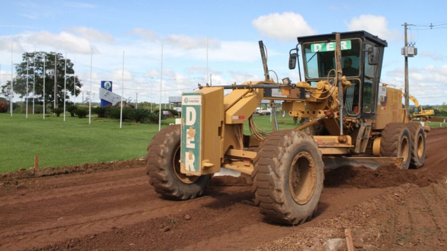 DER avança o trabalho nas vias da sede da Rondônia Rural Show Internacional em Ji-Paraná