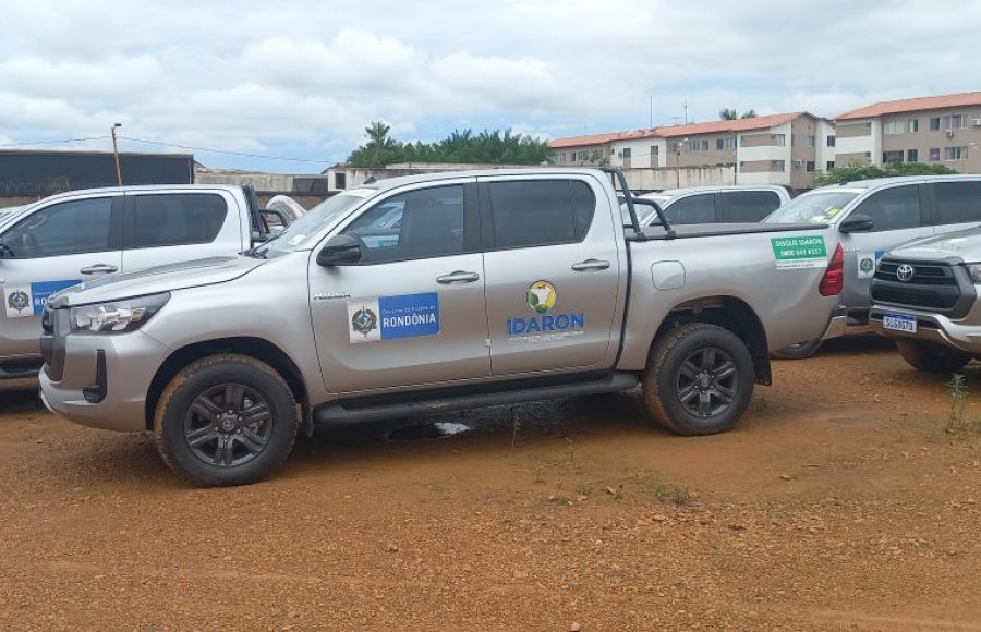 Idaron reforça trabalho das unidades locais com a entrega de mais 15 caminhonetes e um conjunto de barco com voadeira e reboque