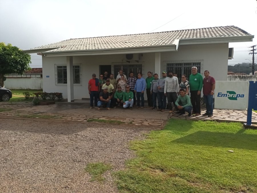 Produtores e técnicos de Lábrea visitam áreas de cafeicultura em Rondônia