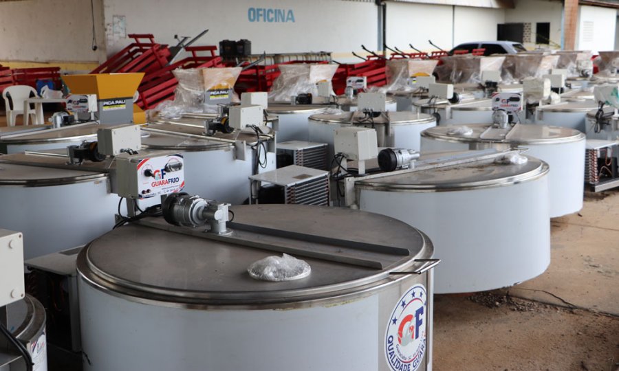 Rondônia reforça incentivo para a produção de leite; máquinas estão à disposição para uso coletivo dos produtores