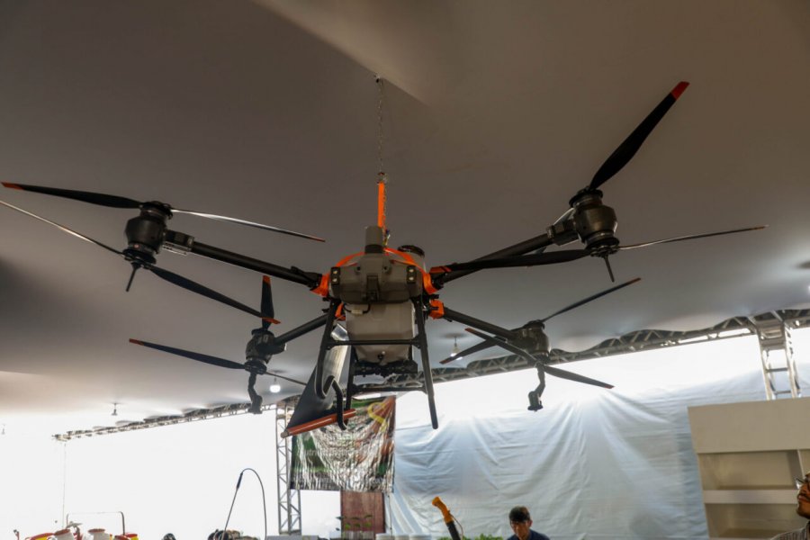 Drone de quase 2 metros chama atenção entre as tecnologias apresentadas na Rondônia Rural Show